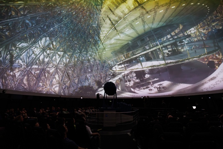 Präsentation "Das graue Tuch" beim FullDome Festival 2024 im Zeiss-Planetarium Jena