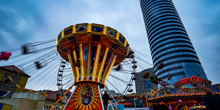 Karussel vor dem Jentower auf dem Jenaer Altstadtfest  ©C. Häcker