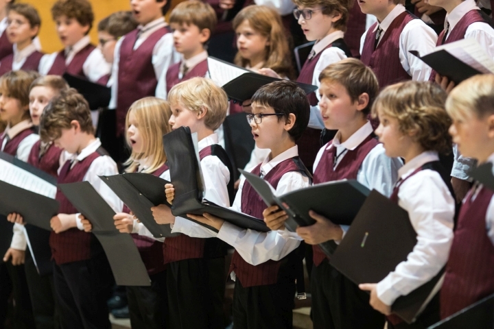 Knabenchor der Jenaer Philharmonie bei einem Konzert