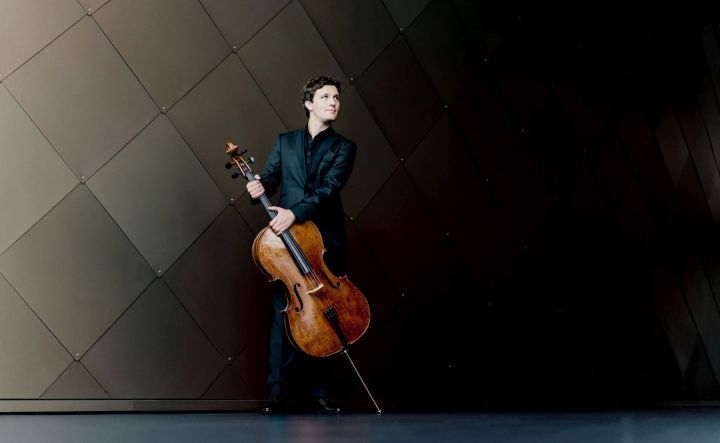 Maximilian Hornung mit Cello