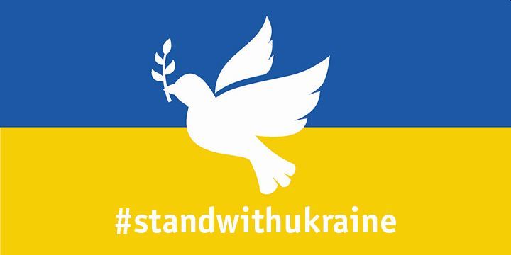 Weiße Friedenstaube und Hashtag "Stand with Ukraine" auf den Farben der Ukrainischen Flagge  ©Stadt Jena