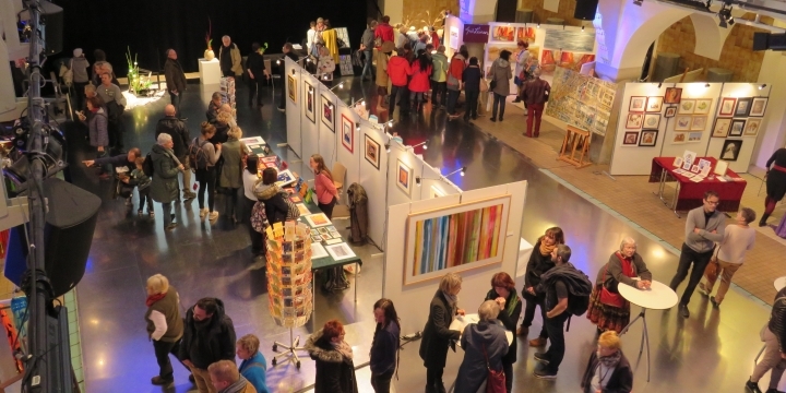 Kunstmarkt in Jena, Blick in die Kunstausstellung  ©JenaKultur